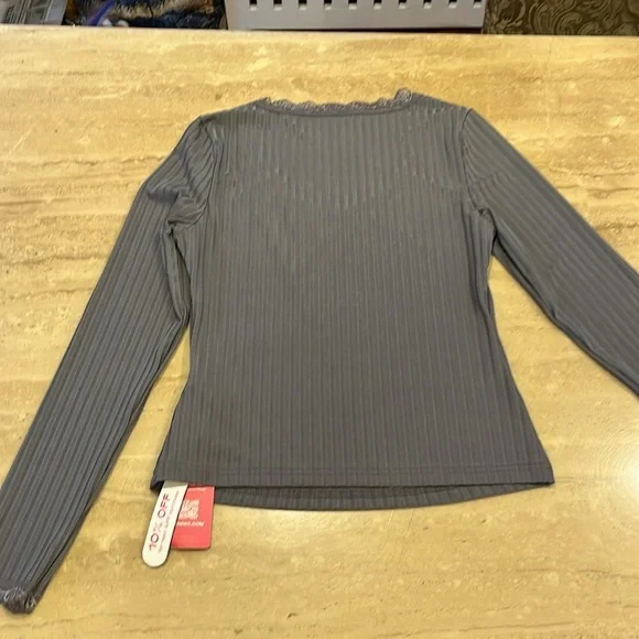 Women’s BRAND NEW W/TAGS.ROMWE GREY SOLID CONTRAST LACE TOP. SZ. MED. NOT A FLAW - Picture 6 of 9